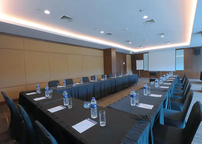 Holiday Inn Express Jakarta International Expo By Ihg